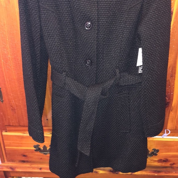 BRAND NEW  WOMAN’S LIZ CLAIBORNE BKACK WAFFLE COAT SIZE LARGE! NWTS! - Picture 4 of 7